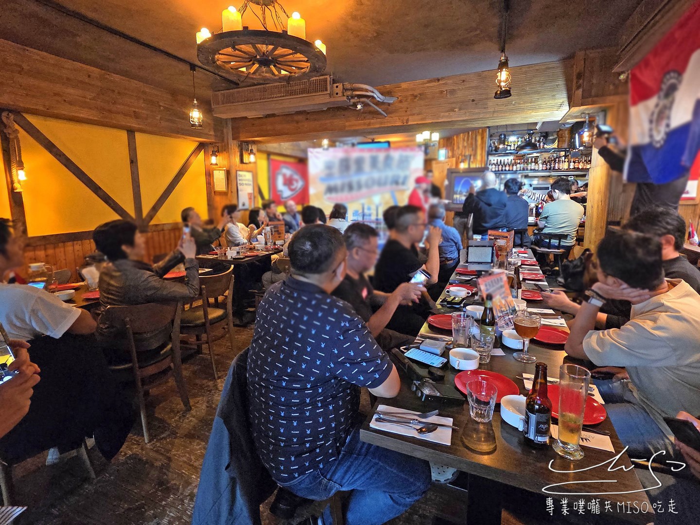 ABV美式餐酒館｜不用飛美國！明尼蘇達州美食季登台，爆漿起司漢堡還有超罪惡薯球牛肉派！