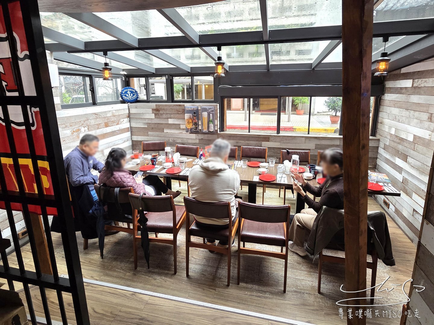 ABV美式餐酒館｜不用飛美國！明尼蘇達州美食季登台，爆漿起司漢堡還有超罪惡薯球牛肉派！