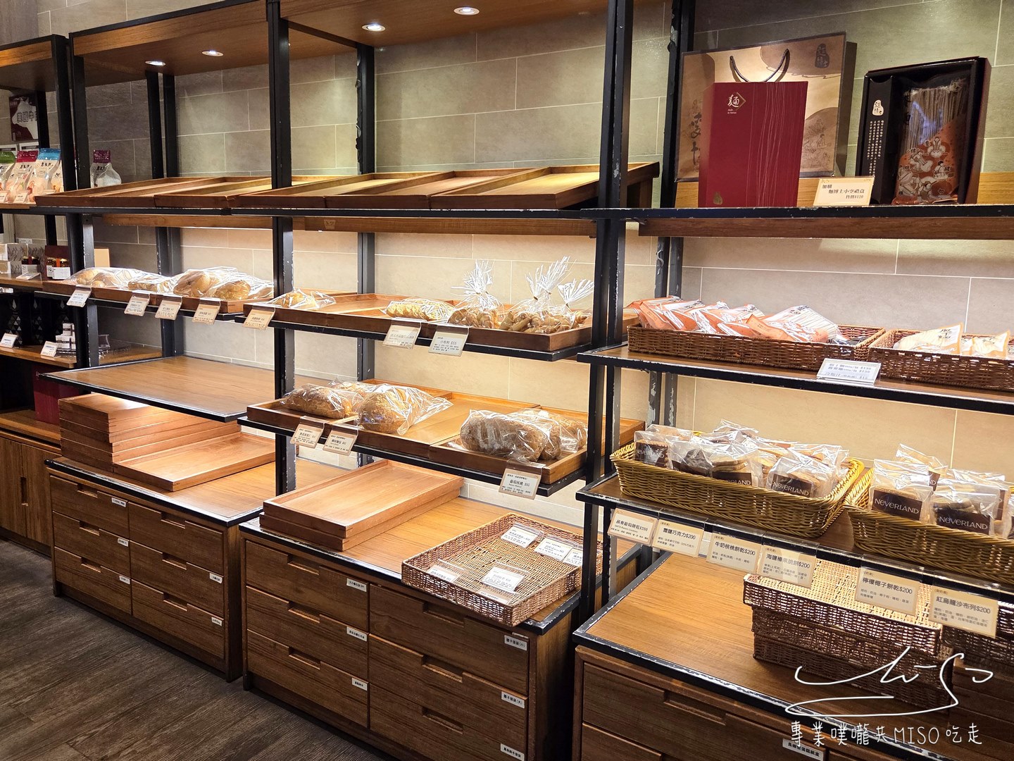 NEVERLAND Bakery Cafe｜鼎泰豐指定用粉！老字號麵粉廠跨界義大利餐廳，麵包甜點也超強！南港義大利麵推薦！