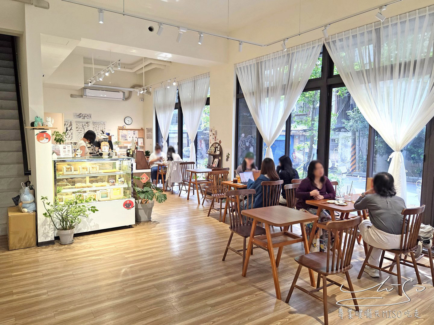 覓宅｜網路超高人氣，新店客製化蛋糕，高顏值人氣蛋糕開箱！寵物友善甜點店，文內有訂購方式！
