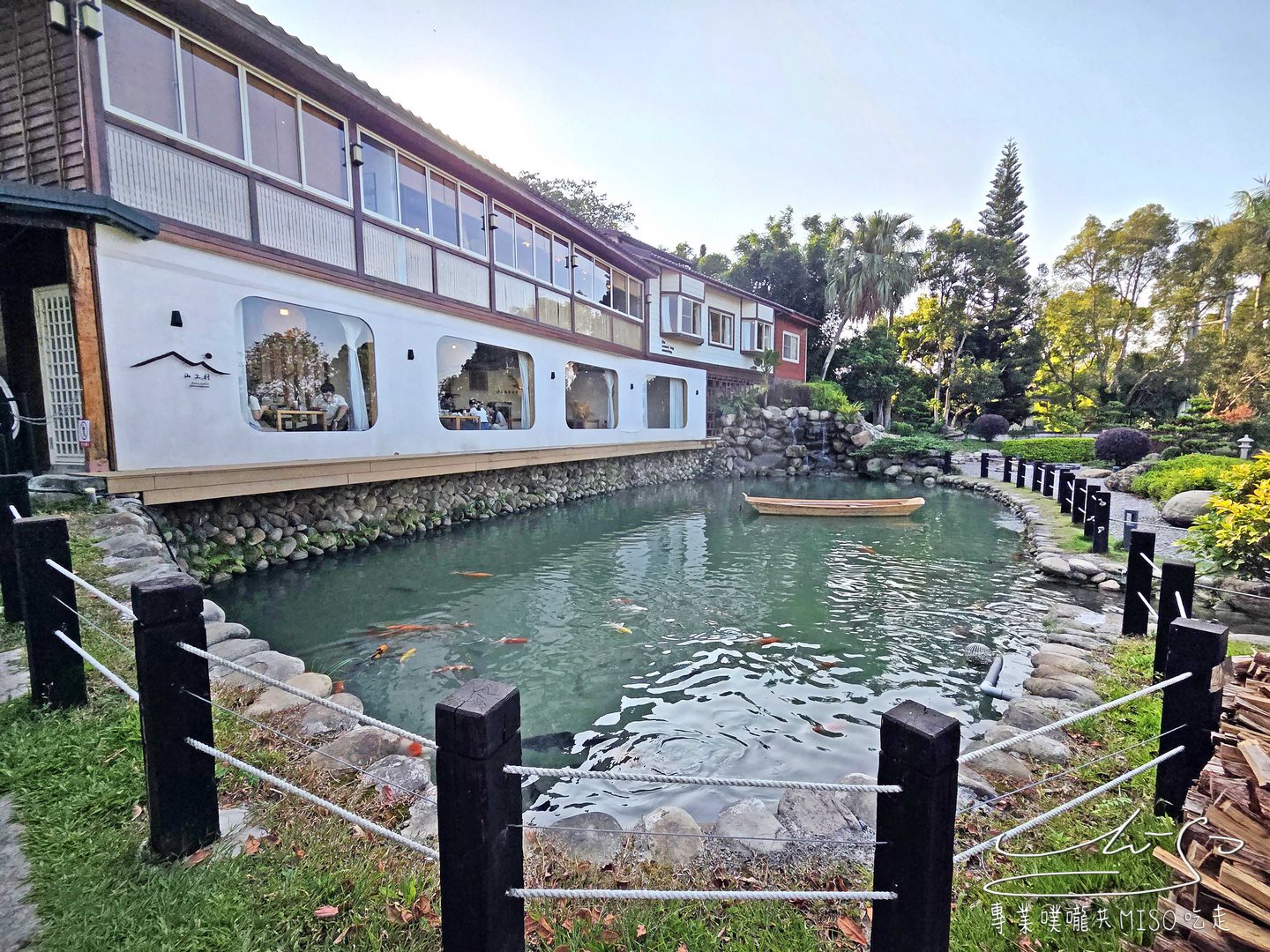 山上村|苗栗景觀餐廳推薦,隱身山林的日式庭園咖啡廳,景色第一排享受美食與下午茶! - 第4張圖 山上村|苗栗景觀餐廳推薦,隱身山林的日式庭園咖啡廳,景色第一排享受美食與下午茶!