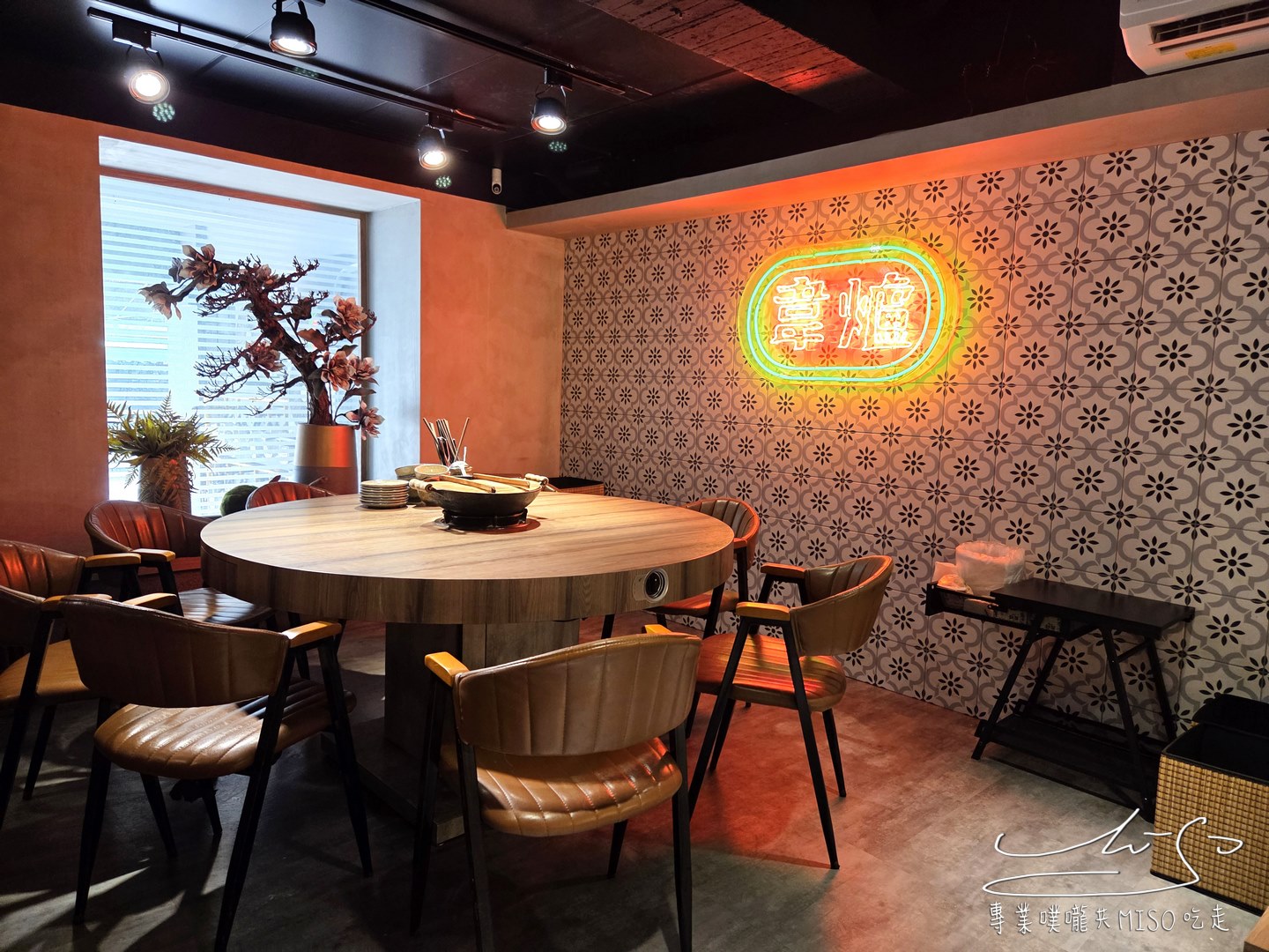 韋爐復刻食鍋巨城店|新竹巨城美食推薦!食材新鮮多樣,營業到凌晨3點,新竹聚餐宵夜首選! - 第9張圖 韋爐復刻食鍋巨城店|新竹巨城美食推薦!食材新鮮多樣,營業到凌晨3點,新竹聚餐宵夜首選!