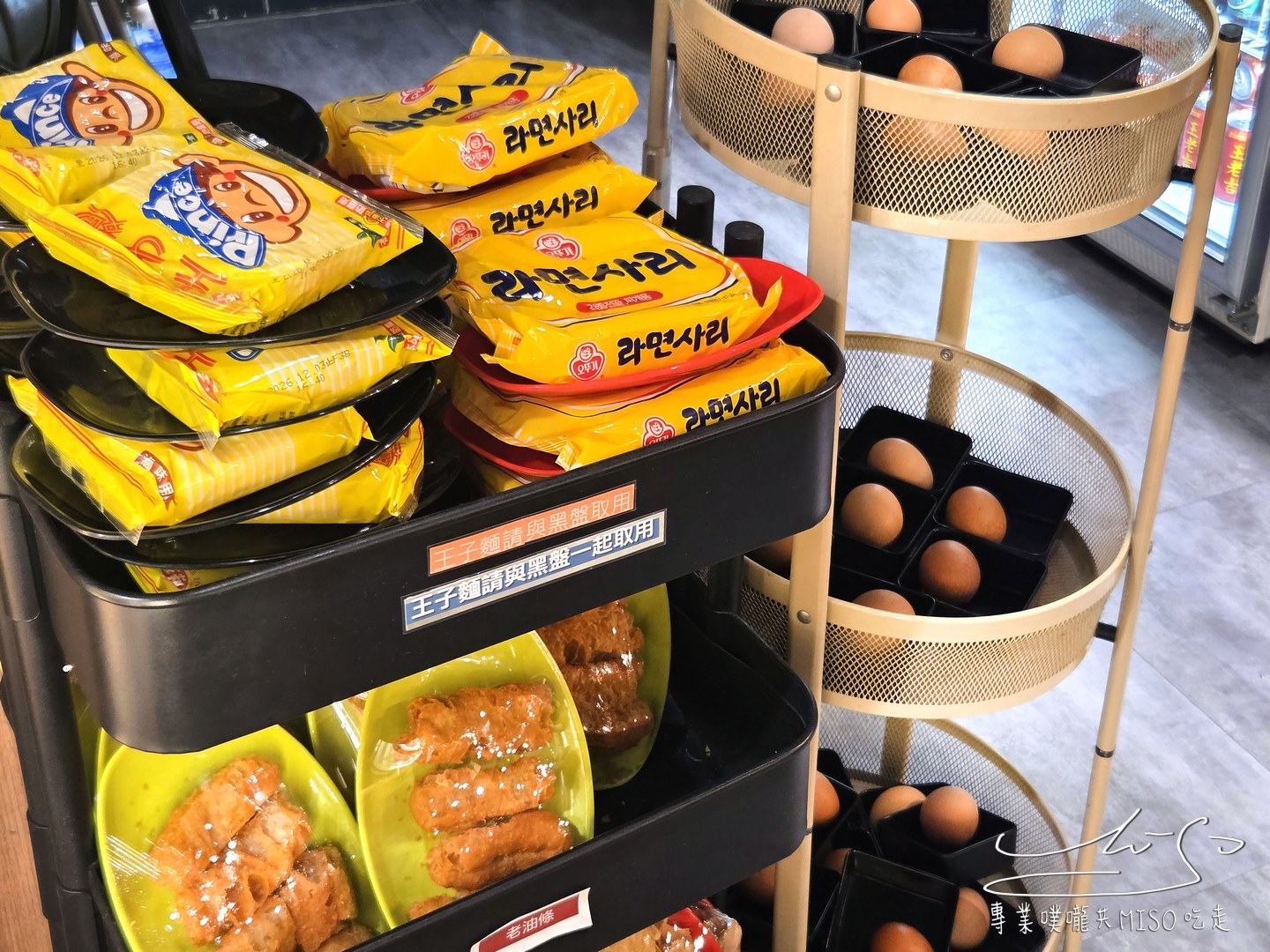 韋爐復刻食鍋巨城店|新竹巨城美食推薦!食材新鮮多樣,營業到凌晨3點,新竹聚餐宵夜首選! - 第18張圖 韋爐復刻食鍋巨城店|新竹巨城美食推薦!食材新鮮多樣,營業到凌晨3點,新竹聚餐宵夜首選!