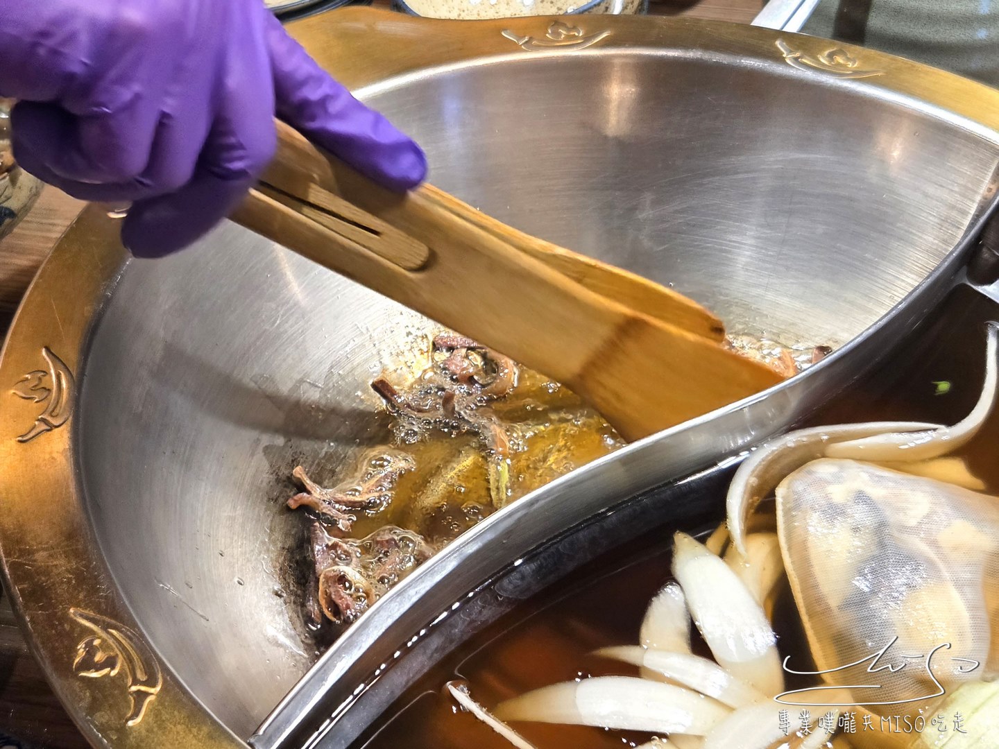 韋爐復刻食鍋巨城店|新竹巨城美食推薦!食材新鮮多樣,營業到凌晨3點,新竹聚餐宵夜首選! - 第21張圖 韋爐復刻食鍋巨城店|新竹巨城美食推薦!食材新鮮多樣,營業到凌晨3點,新竹聚餐宵夜首選!