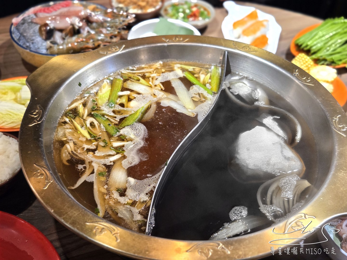 韋爐復刻食鍋巨城店|新竹巨城美食推薦!食材新鮮多樣,營業到凌晨3點,新竹聚餐宵夜首選! - 第26張圖 韋爐復刻食鍋巨城店|新竹巨城美食推薦!食材新鮮多樣,營業到凌晨3點,新竹聚餐宵夜首選!