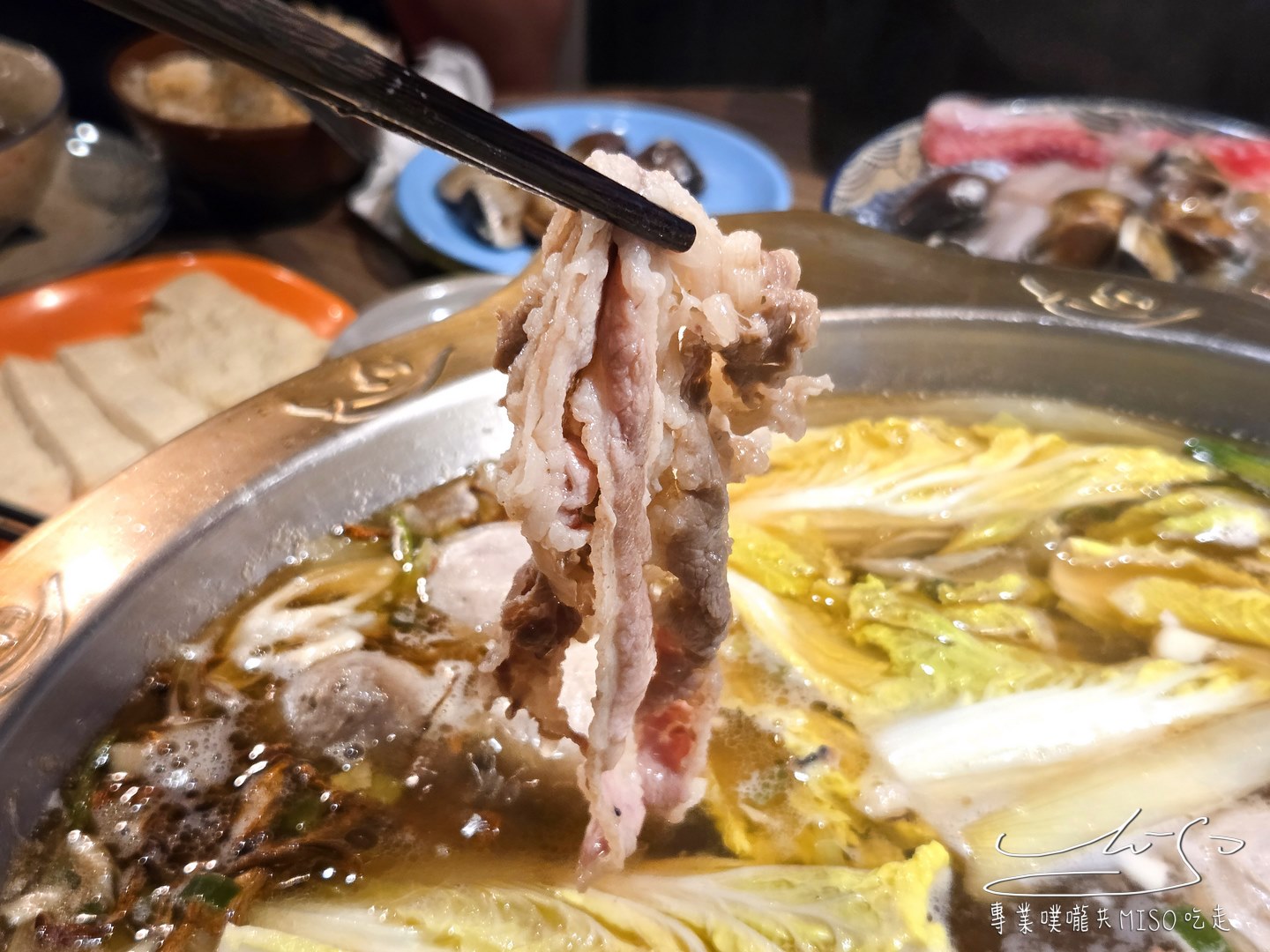 韋爐復刻食鍋巨城店|新竹巨城美食推薦!食材新鮮多樣,營業到凌晨3點,新竹聚餐宵夜首選! - 第29張圖 韋爐復刻食鍋巨城店|新竹巨城美食推薦!食材新鮮多樣,營業到凌晨3點,新竹聚餐宵夜首選!