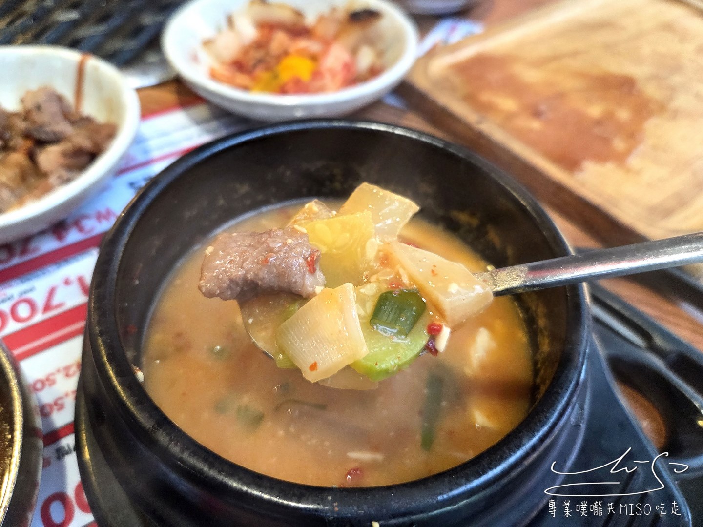 Mongvely|明洞烤肉吃到飽!牛肉無限續,台幣880冷麵、大醬湯、泡麵、飲料任你吃! - 第19張圖 Mongvely|明洞烤肉吃到飽!牛肉無限續,台幣880冷麵、大醬湯、泡麵、飲料任你吃!