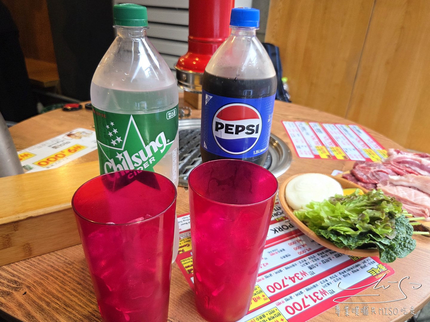Mongvely|明洞烤肉吃到飽!牛肉無限續,台幣880冷麵、大醬湯、泡麵、飲料任你吃! - 第17張圖 Mongvely|明洞烤肉吃到飽!牛肉無限續,台幣880冷麵、大醬湯、泡麵、飲料任你吃!