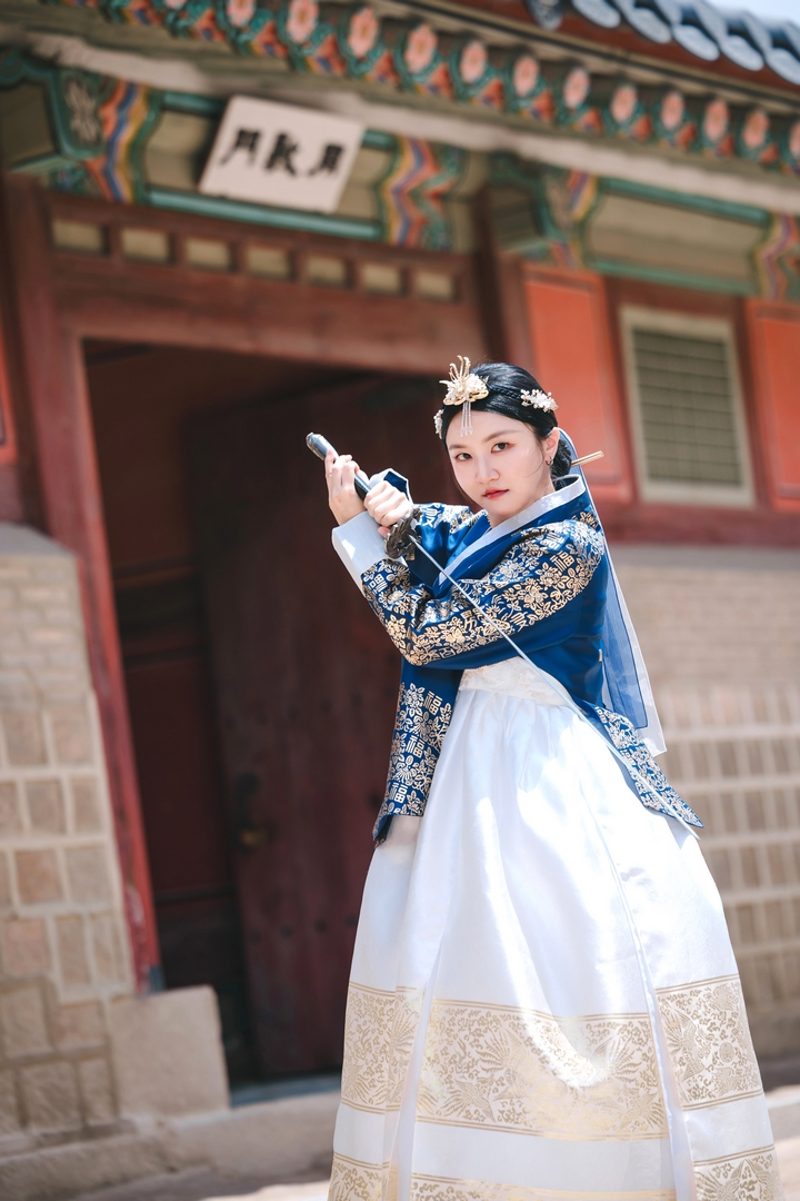 首爾景福宮韓服推薦｜韓服STAR租借體驗，中文服務+造型攝影一次搞定，步行3分鐘抵達景福宮！