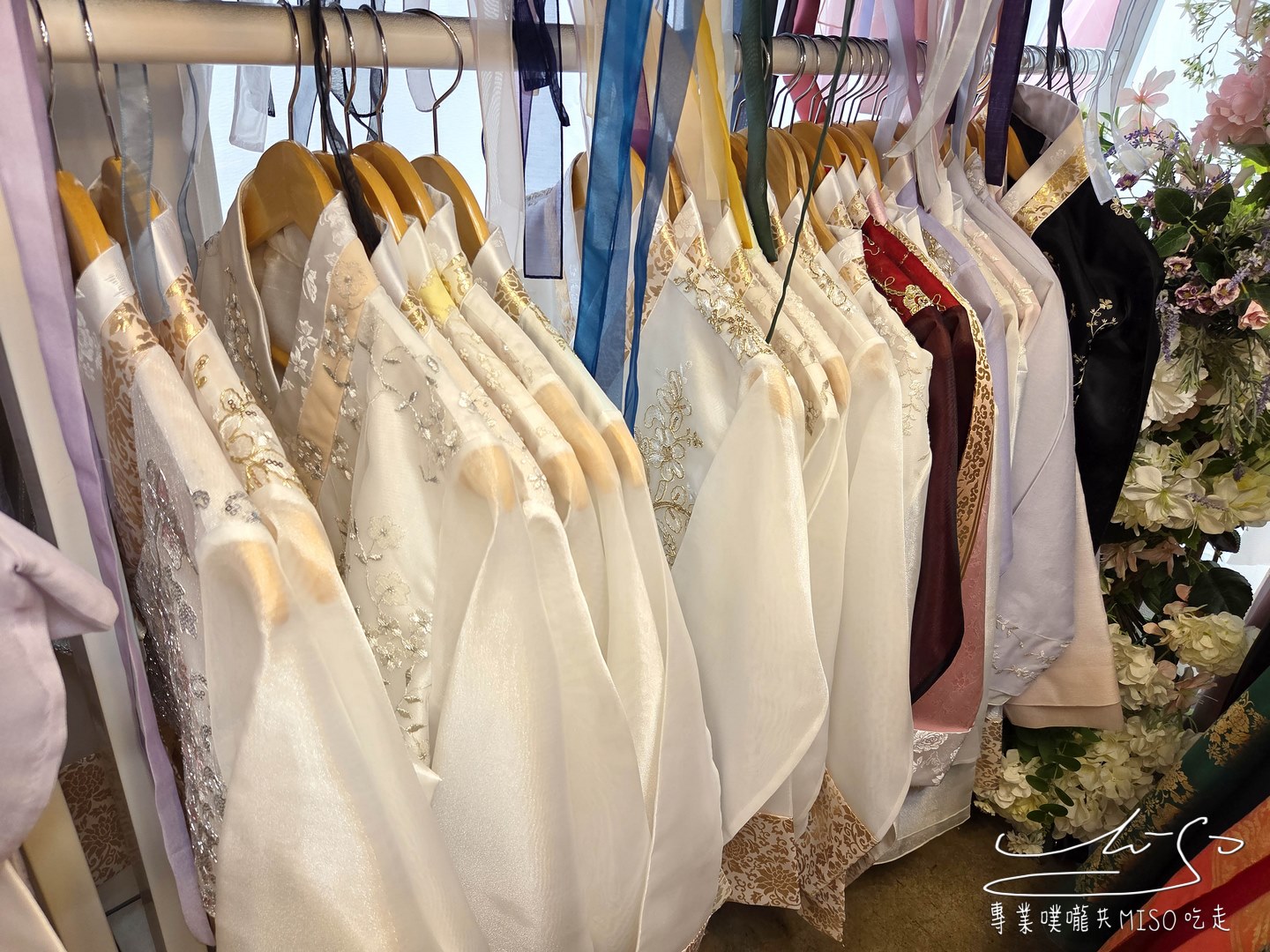 首爾景福宮韓服推薦｜韓服STAR租借體驗，中文服務+造型攝影一次搞定，步行3分鐘抵達景福宮！