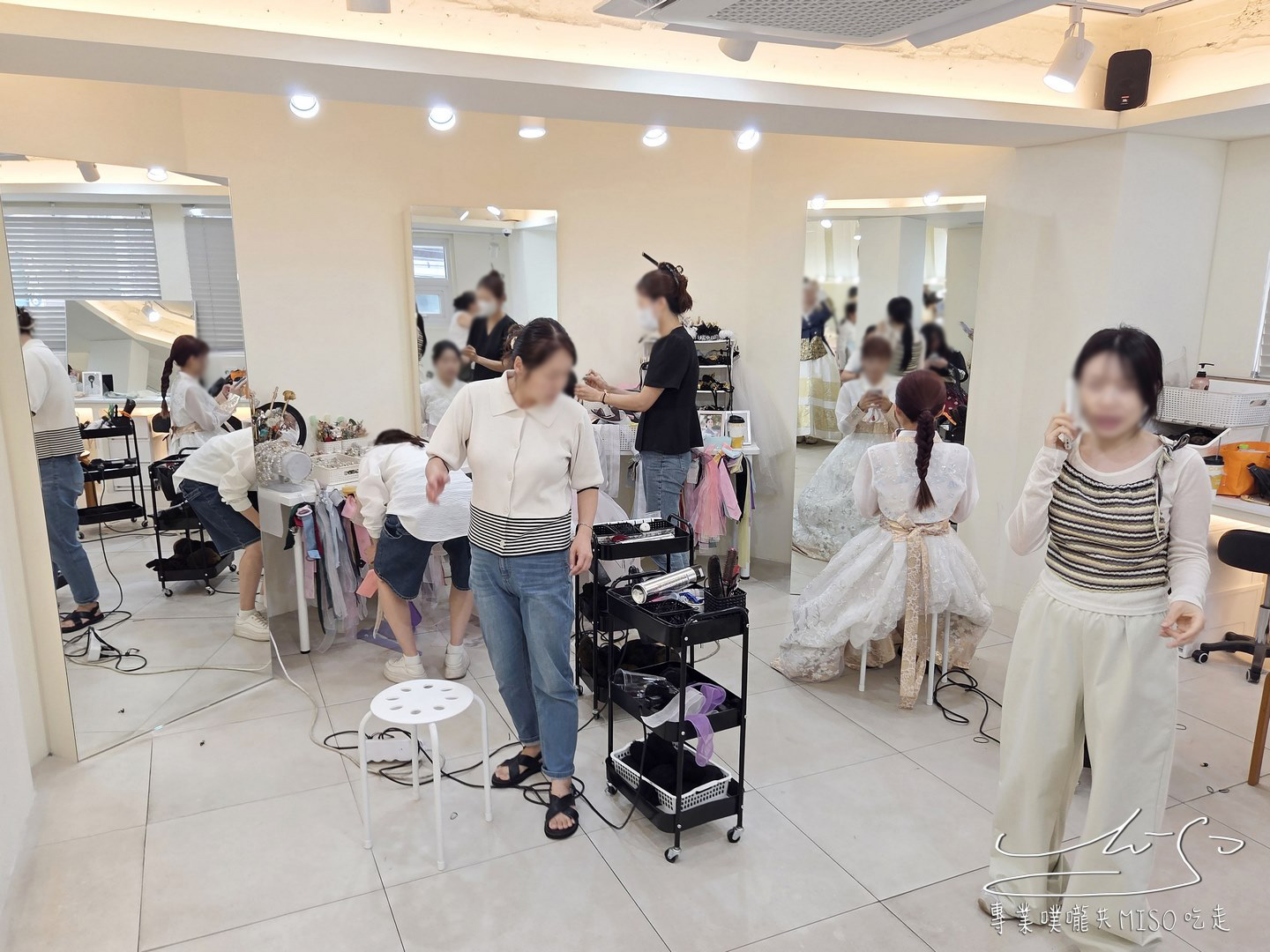 首爾景福宮韓服推薦｜韓服STAR租借體驗，中文服務+造型攝影一次搞定，步行3分鐘抵達景福宮！