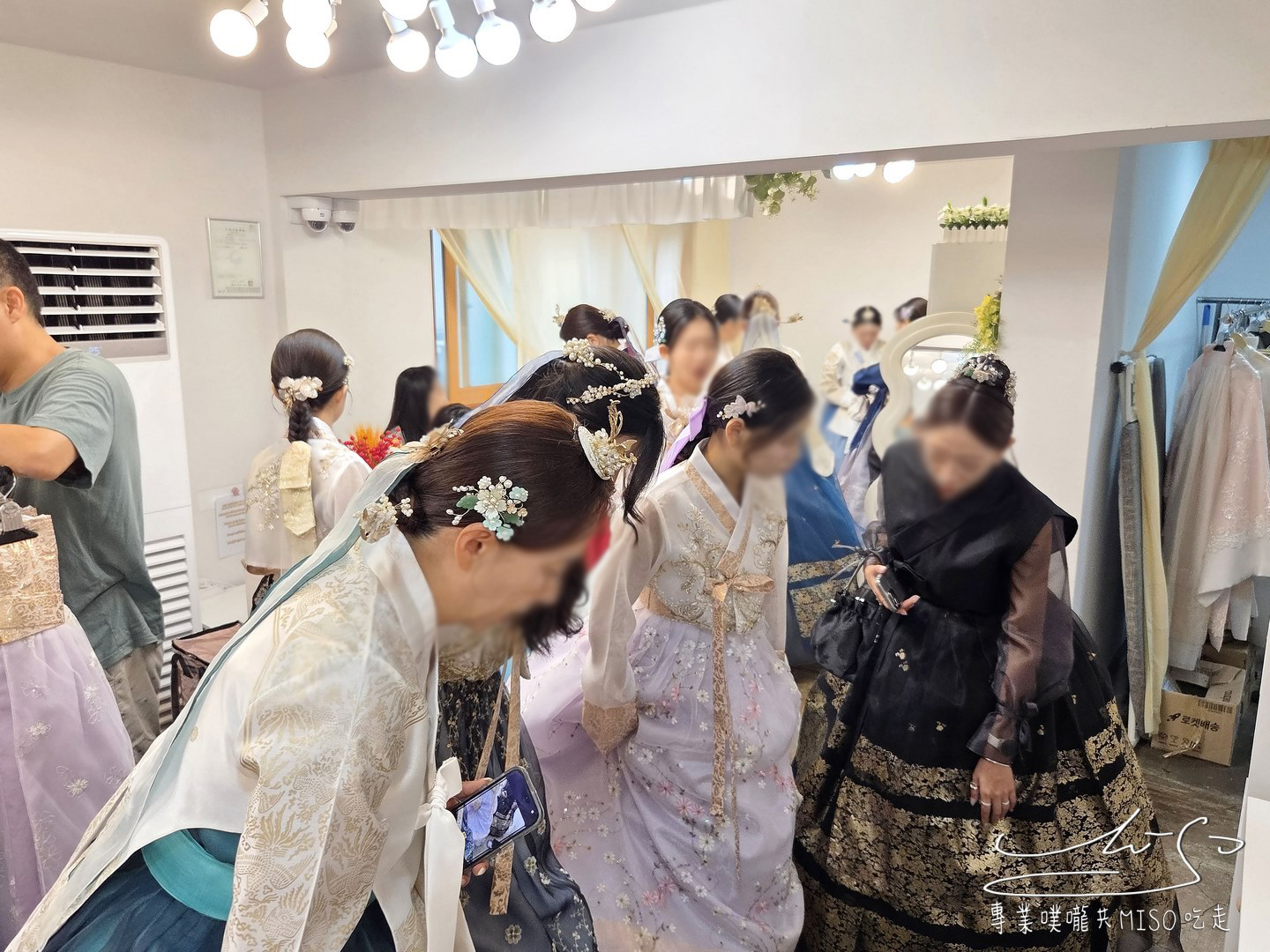 首爾景福宮韓服推薦｜韓服STAR租借體驗，中文服務+造型攝影一次搞定，步行3分鐘抵達景福宮！