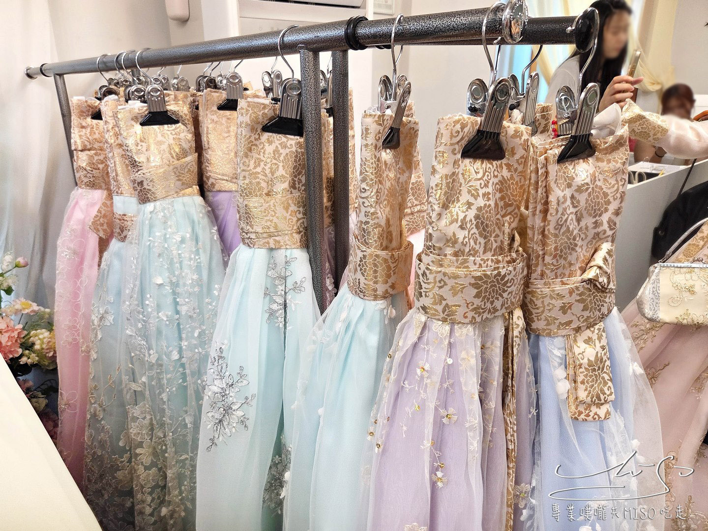 首爾景福宮韓服推薦｜韓服STAR租借體驗，中文服務+造型攝影一次搞定，步行3分鐘抵達景福宮！